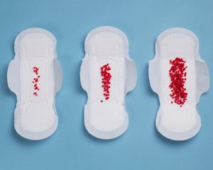 règles abondantes hémorragiques flux menstruel naturopathie